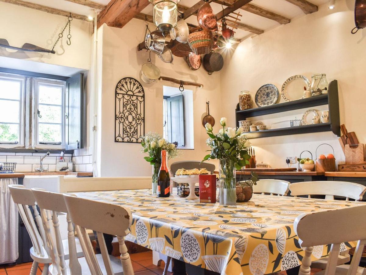Lea Hall Farmhouse Tissington 외부 사진